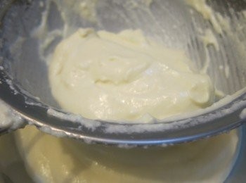 step15: － 將豆腐芝士糊再過篩多一次，務求盡量幼滑