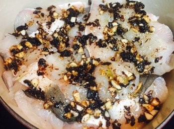 step4: 加蓋先用中火煮5分鐘，然後轉小火再煮10分鐘。