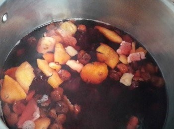 step2: 煮滾後熄火蓋上鍋蓋悶40分後即可飲用 悶得越久越好喝喔