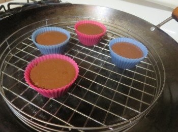 step5: 如果當天吃不完，就用保鮮膜包起來放進冰箱。想吃的時候可以將它重新蒸熱，或者放進微波爐加熱，味道都跟剛蒸好時一樣棒。