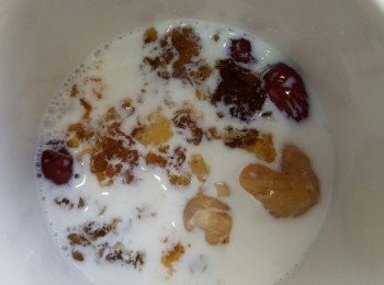 step4: 所有材料加入燉盅燉兩小時