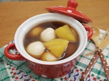 step6: 黑糖地瓜湯~~~暖呼呼的呢&gt;////