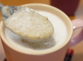 step9: 真的就是餐廳裡端出來的蘑菇濃湯呀!!!!滿滿的蘑菇碎粒，真材實料好濃郁的味道!!!整杯喝完也好有飽足感呢(笑)