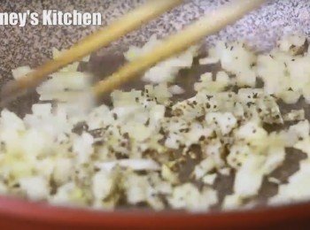 step5: 加入黑椒碎同炒