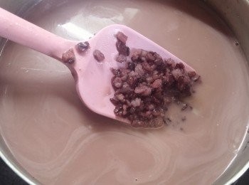 step4: 3小時後拎出…加入椰汁拌勻
食前再落花奶會更加好味!!!