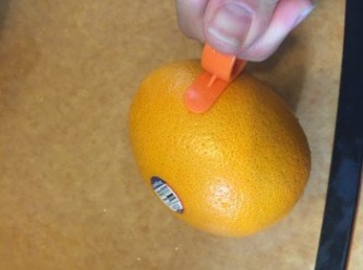 step1: 先把橙較中上位置， 原個平面介一刀