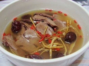 step9: 步驟9開始轉涼的天氣ˊ餐桌來上一鍋湯ˊ 真的是最幸福的美味哦~~