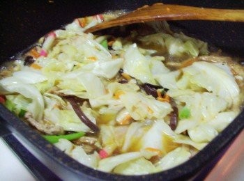 step4: 再放入米杯1.5杯的水量略滾個1~2分鐘