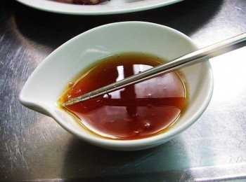 step5: 將柚子醬3大匙ˊ檸檬汁3大匙ˊ拌勻備用