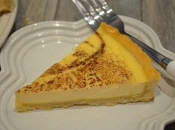 step12: 稍放涼就可以脫模，切塊食用。