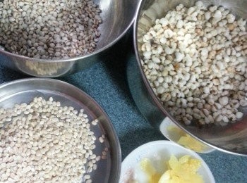 step3: 將薏米清洗乾淨連檸檬皮一起煲