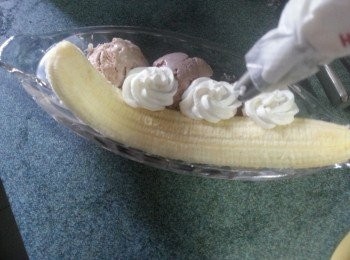 step5: 唧上忌廉裝飾