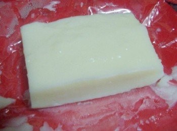 step4: 冷藏定型的雪花糕取出