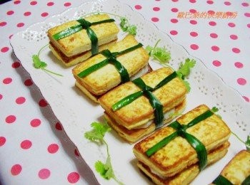 step5: 好看又好吃的黃金磚~鮑魚沙拉夾心豆腐就完成囉~