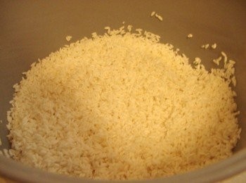 step6: 將糯米以平時洗米方式洗淨ˊ確實瀝掉多餘的水