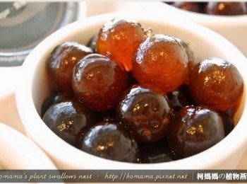 step5: 黑木耳QQ圓有鮮奶、抹茶、起司、黑糖、咖啡及可可等六種口味。除單吃品味之外，也可將黑木耳QQ圓當成粉圓來玩味，更可與鮮奶、豆漿、紅茶等飲品結合，滿足味蕾上不同滋味享受。