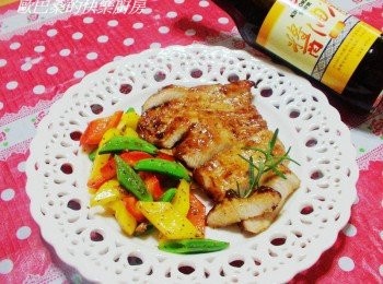 step11: 家裡如果沒有烤箱ˊ可以直接將醬汁放於鍋中ˊ 用悶燒方式讓肉和醬汁慢慢收汁入味ˊ 味道一樣很棒喔。