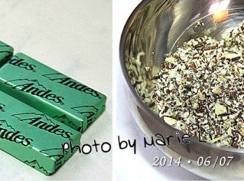 step2: 將《薄荷巧克力》刨成碎末，同樣是放進冰箱備用。