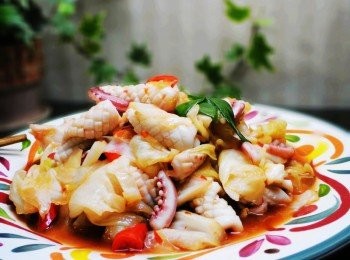 step5: 鮮甜味美【鮮魷高麗菜】就完成囉。