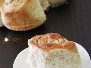 step5: 預熱170度C的烤箱中烘烤20~25分鐘，至表面呈現金黃色可完成