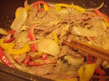 step7: 7.快完成時再加入1大匙奶油拌勻即可