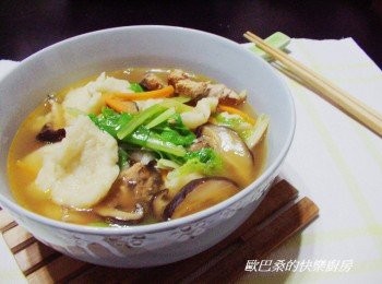 step8: 肉絲如果嫌麻煩不想醃漬也沒關係ˊ單純炒肉香ˊ風味也不錯。 真的就是很隨性家常的料理ˊ愛吃什麼放什麼ˊ 開心就好。