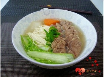 step8: 加入湯汁,灑上蔥花就完即可