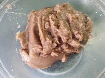 step5: 將紅豆蓉放入雪櫃較為硬身即可