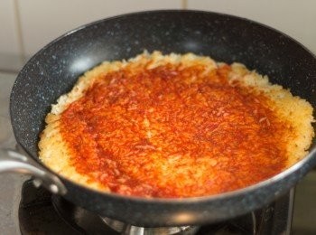 step7: 塗上pizza醬料