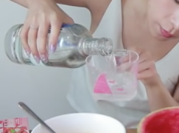 step4: 最後，加入伏特加酒，拌勻。