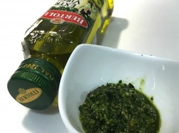 step5: 餘下的青醬，可以用保鮮紙包好放冰箱，儲存一星期。