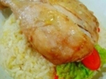 step7: 大约半个小时就可尝到美味的鸡饭和香喷喷的鸡肉。