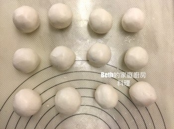 step6: 共12顆湯圓，每顆直徑約3公分