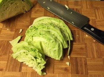 step1: 椰菜切絲洗淨