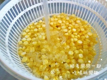 step2: 再用大量的流動水沖洗數次，撈起備用。