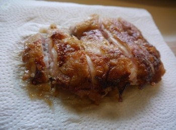 step7: *雞肉切片後擺至高麗菜絲上。