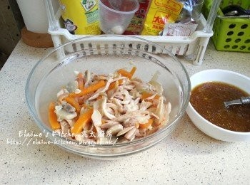 step16: 將汁料再煮滾淋上手撕雞上或另上汁料沾手撕雞