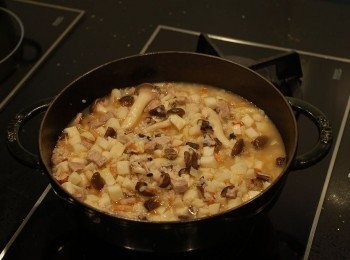 step5: 拌炒約2分鐘，平圴受熱，比較不會黏鍋。