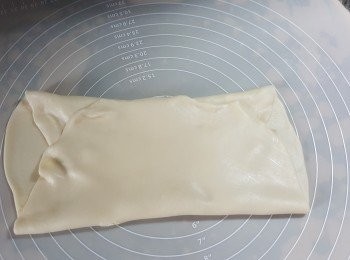 step9: 再左右對摺,碌平碌薄