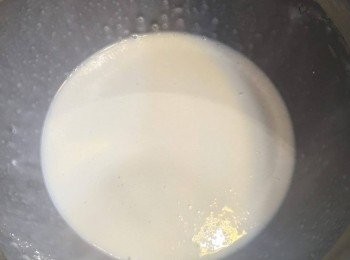 step1: 除左芒果及裝飾用的糯米粉，將所有材料混合至無顆粒