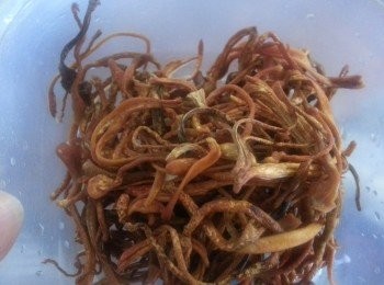 step5: 虫草花不宜浸太久，5分鐘可以