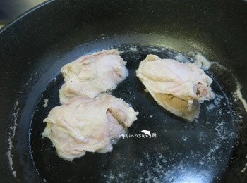 step1: 豬腱肉川燙去除雜質血水