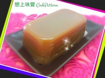 step8: 先倒一層入模中，蒸5分鐘，再加漿蒸第二層。
如此類推，約蒸8-9層即可。