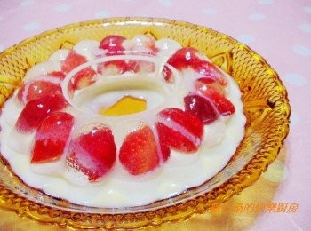 step7: 喜歡煉奶的香甜ˊ也可酌量再淋上一些ˊ 是道輕鬆做又美味可口的點心。 除了自己做方便ˊ其實當宴客點心也是很棒的選擇ˊ 喜歡的嘗試看看吧~