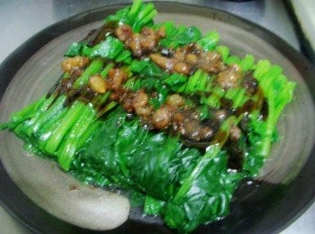 step5: 再淋上古早味油蔥肉燥