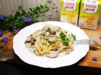 step9: 現代人常外食纖維補充不足，除了腸胃老化，更常有便秘問題。 運用平日飲食適當的補充膳食纖維，在滿足口慾同時還能照顧好健康， 對於有乳糖不耐症無法喝牛奶的朋友， 都是非常適合的養身好選擇喔。