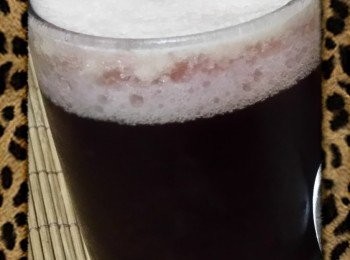 step4: 把泡沫輕輕放置在啫喱水上。