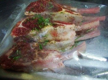 step4: 然後用適合容器或袋子密封放冷藏ˊ最少醃漬3~4小時ˊ (我是前一天事先處理好ˊ非常入味好吃)