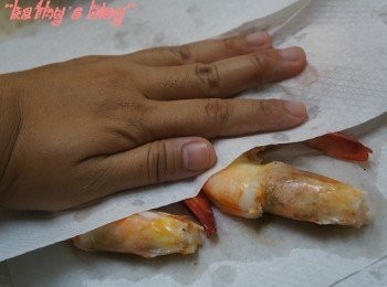 step8: 之後用抺手紙瀝除水份~