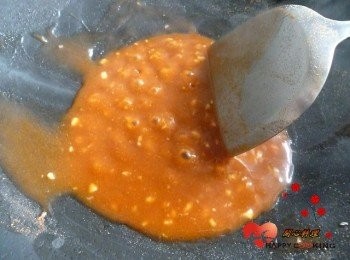 step3: 煮開後用糯米粉水勾芡,取出